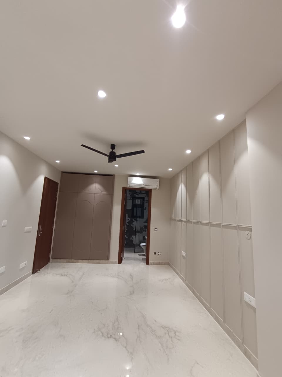 Avaak Floors