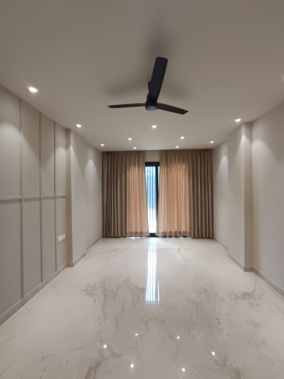 Avaak Floors