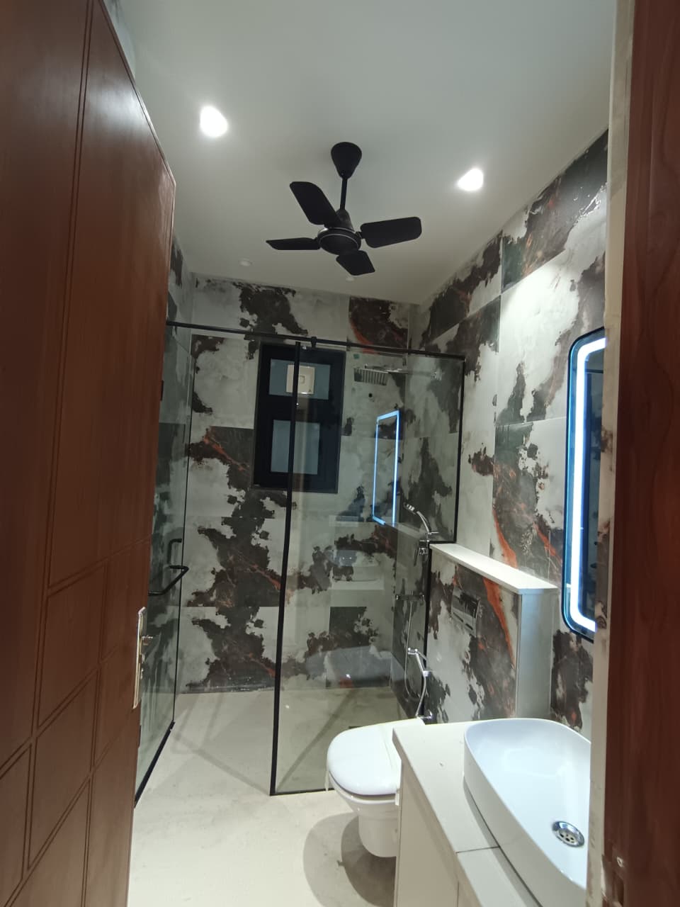 Avaak Floors